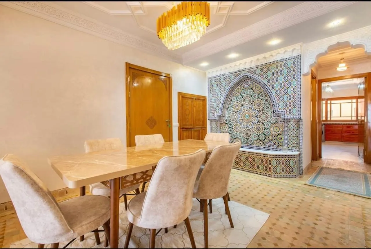 アパート Luxury Appartement Gueliz Center マラケシュ